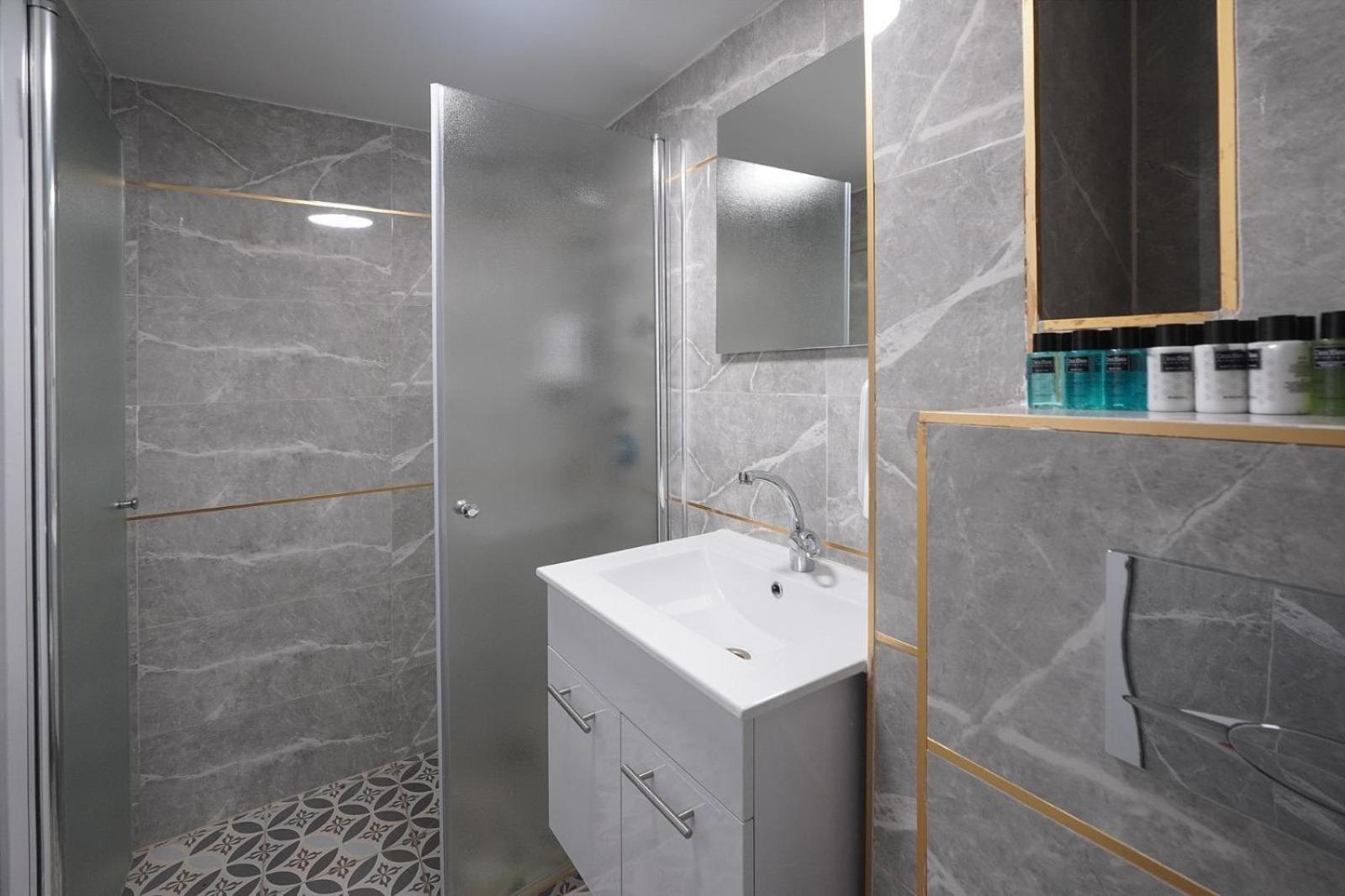 Haifa Tower Hotel - מלון מגדל חיפה Экстерьер фото